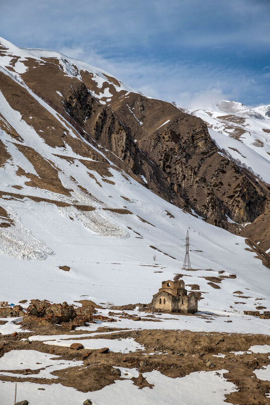Церковь Успения Богородицы в селении Лисри. Северная Осетия Алания. - Дина Евсеева