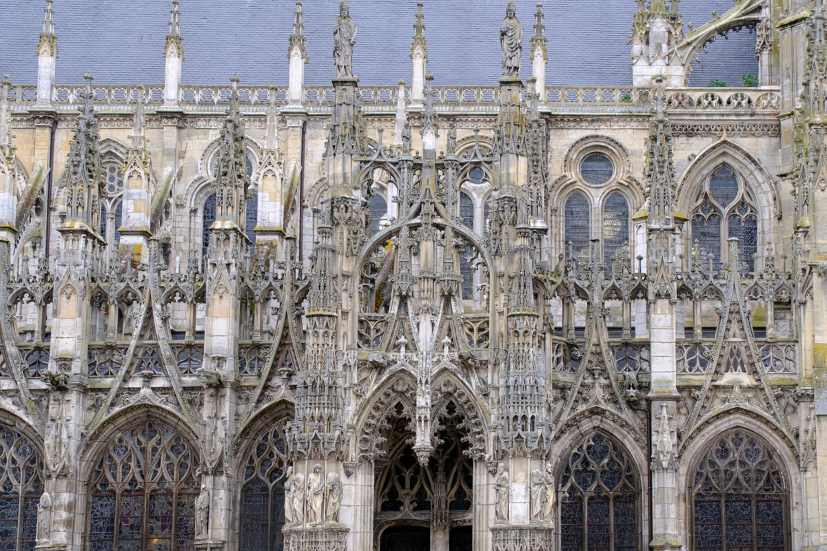 Детали собора г. Лувье XIII век - Георгий А