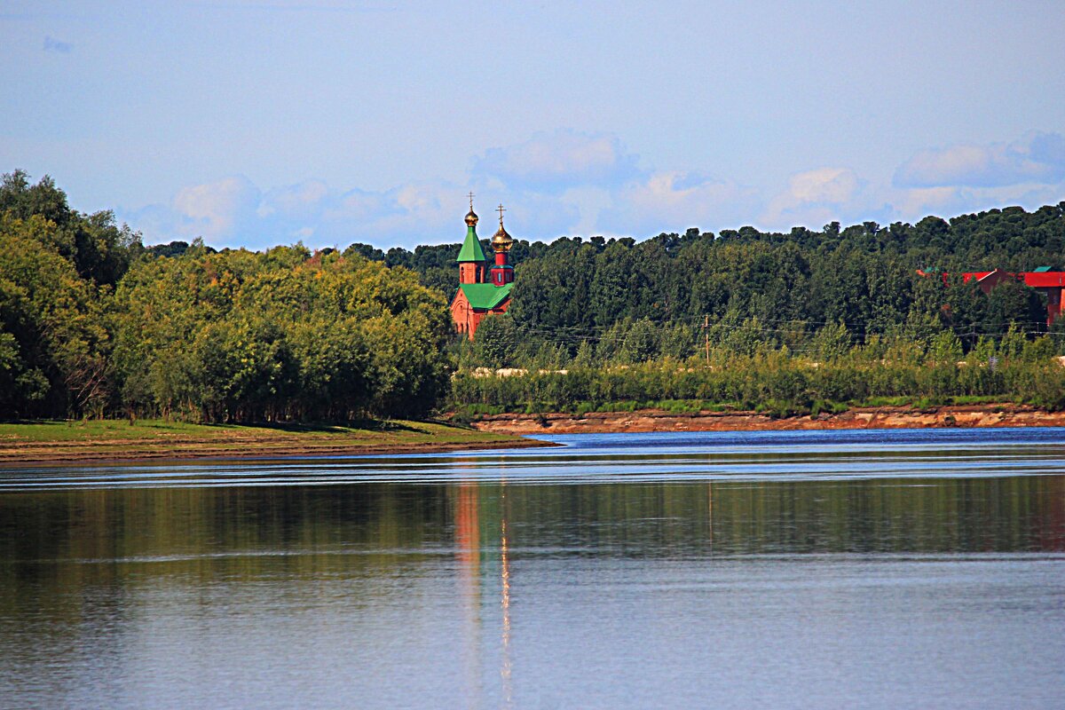 Август... Храм Серафима Саровского на Юганской Оби. - Владимир 