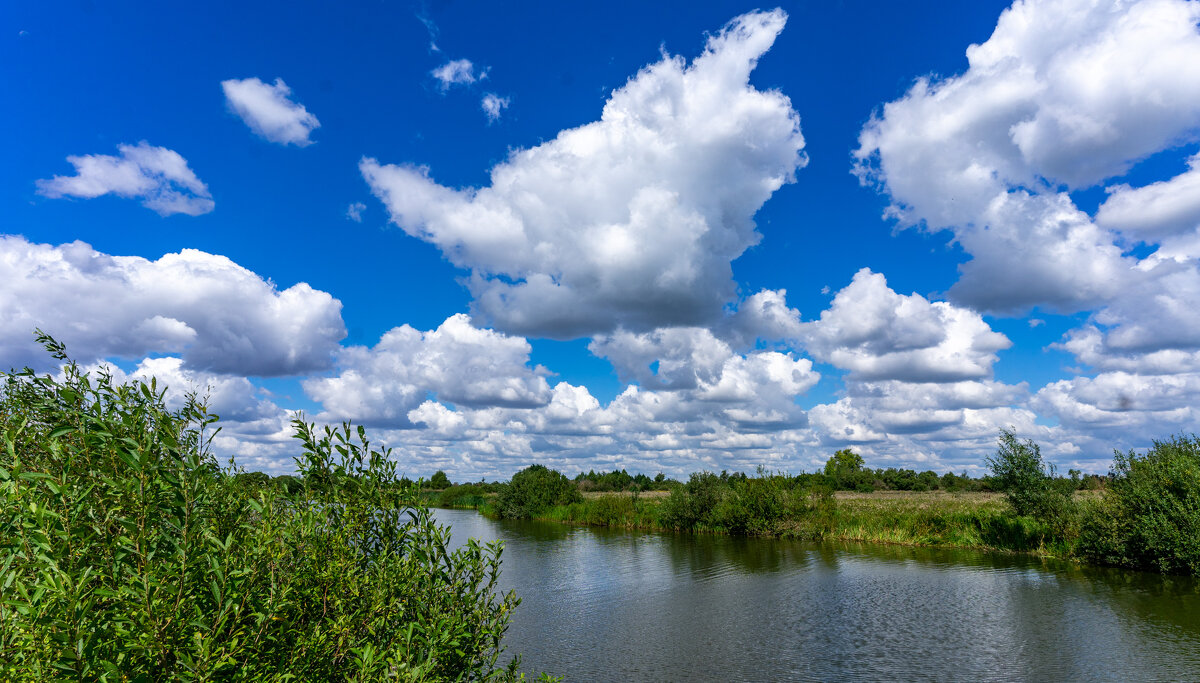 Облака над водой - Владимир Иванович