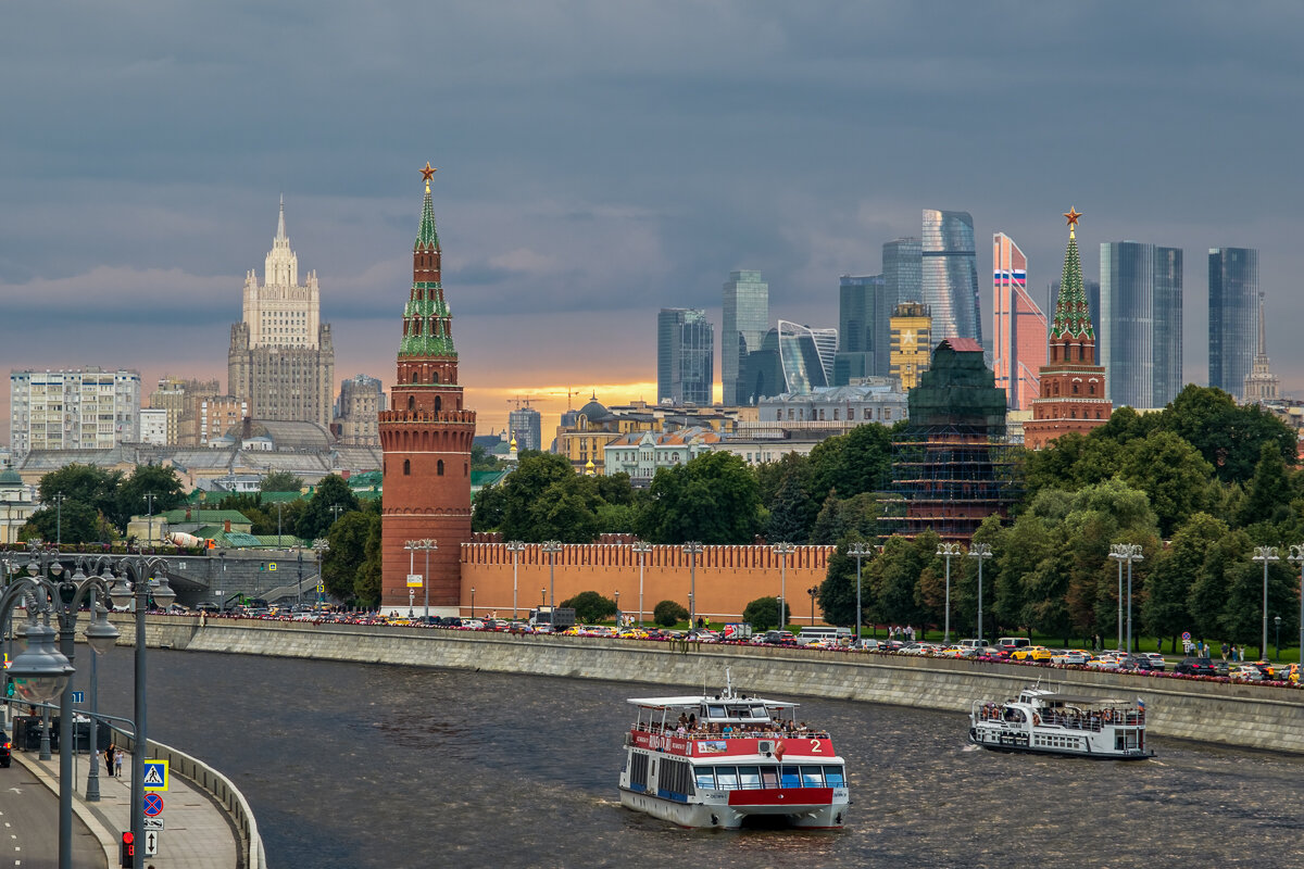 Кремлевская набережная - Сергей Шатохин 