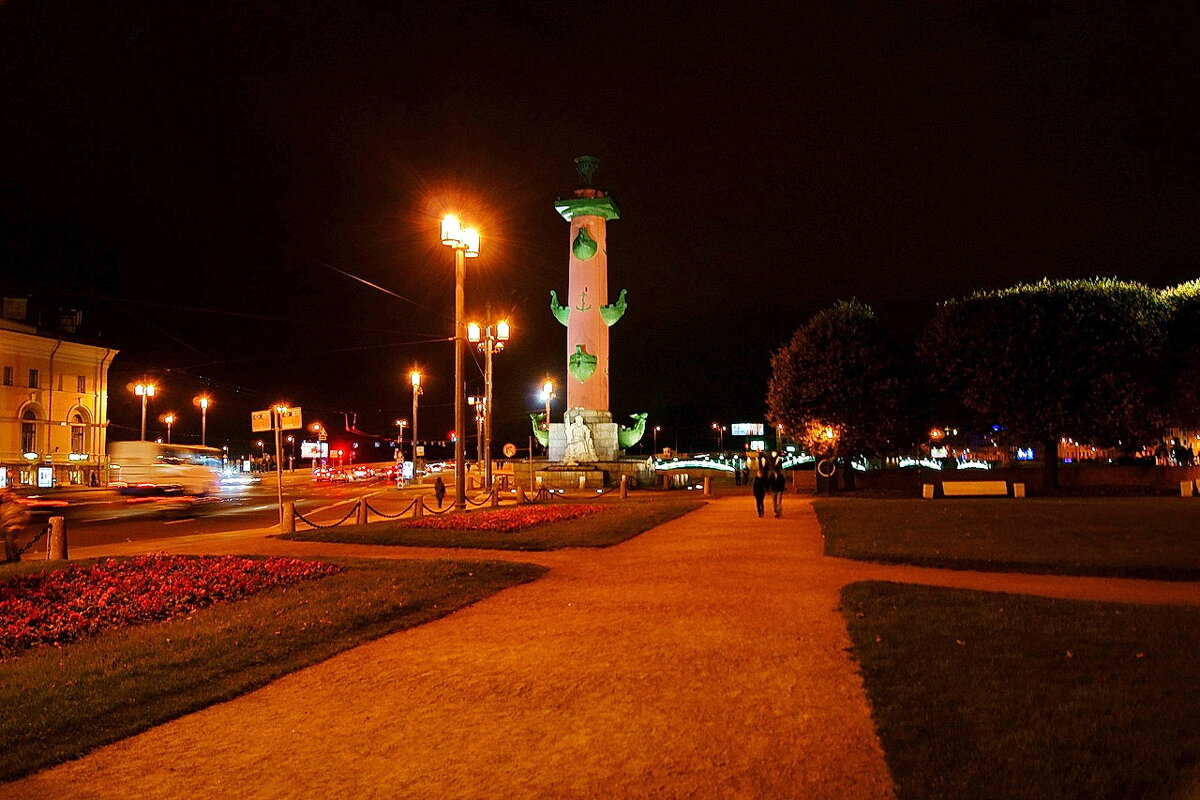 "Стрелка В-О"... Ростральная колонна... (кадр 9) - Игорь Тельцов