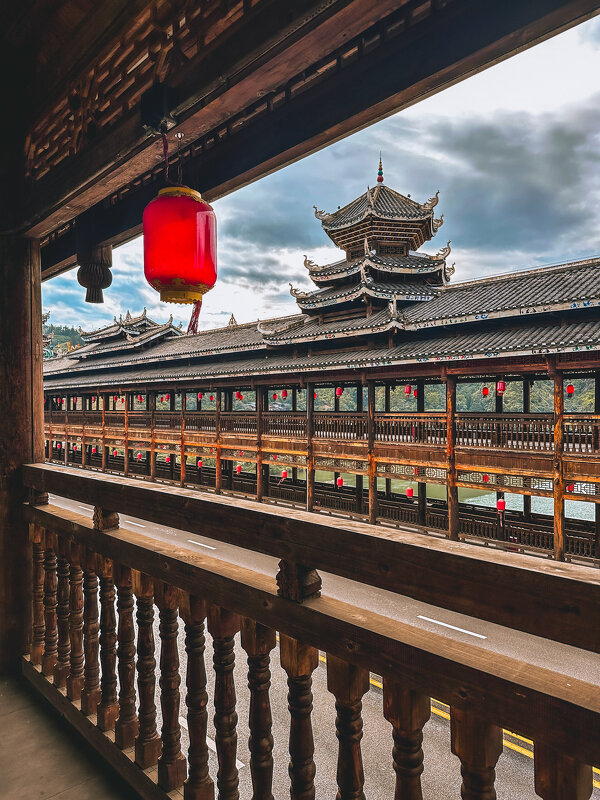 Мосты фэнъюй, или мосты ветра и дождя народности дун в Гуйчжоу - Дмитрий Мосты фэнъюй, или мосты ветра и дождя народности дун в Гуйчжоу - Дмитрий