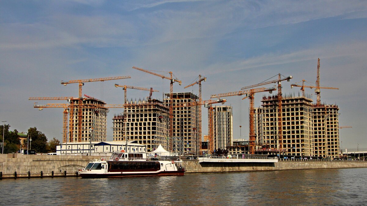 Москва строится и строится - Тамара Вебер