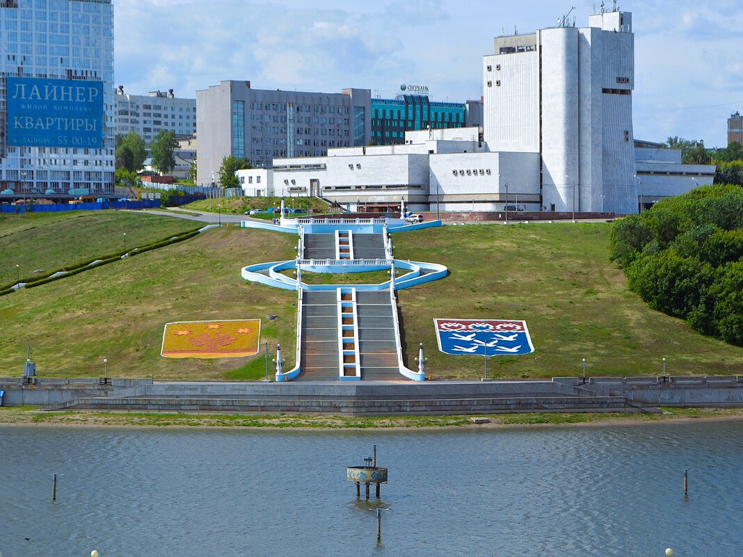 Чебоксары. Театральная лестница. - Пётр Чернега