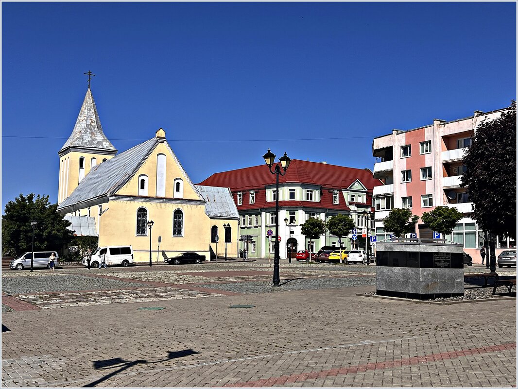 Площадь Победы и церковь Иоанна Предтечи. - Валерия Комова