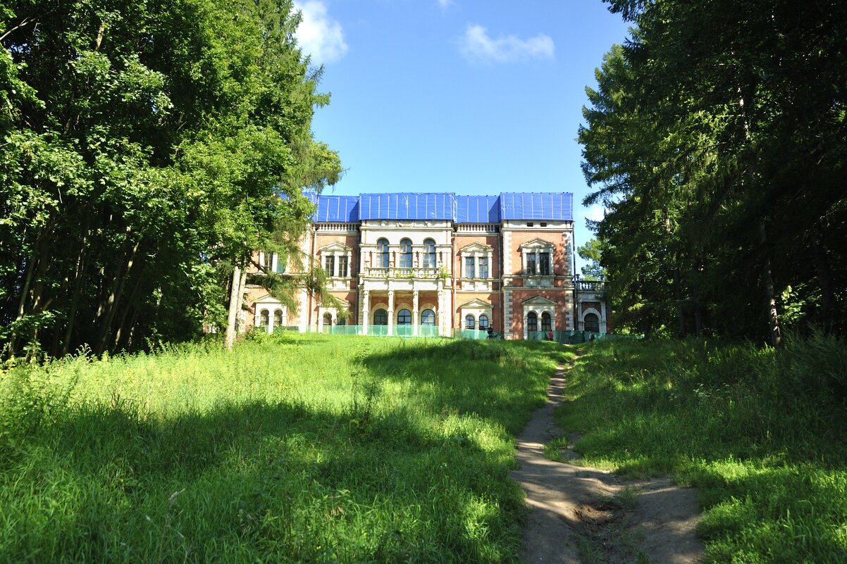 Бывшая усадьба - Марина Виноградова