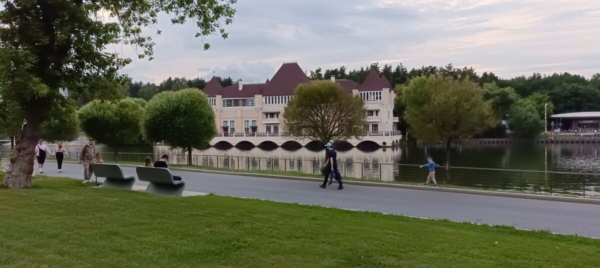 на ВДНХ - Галина R... на ВДНХ - Галина R...