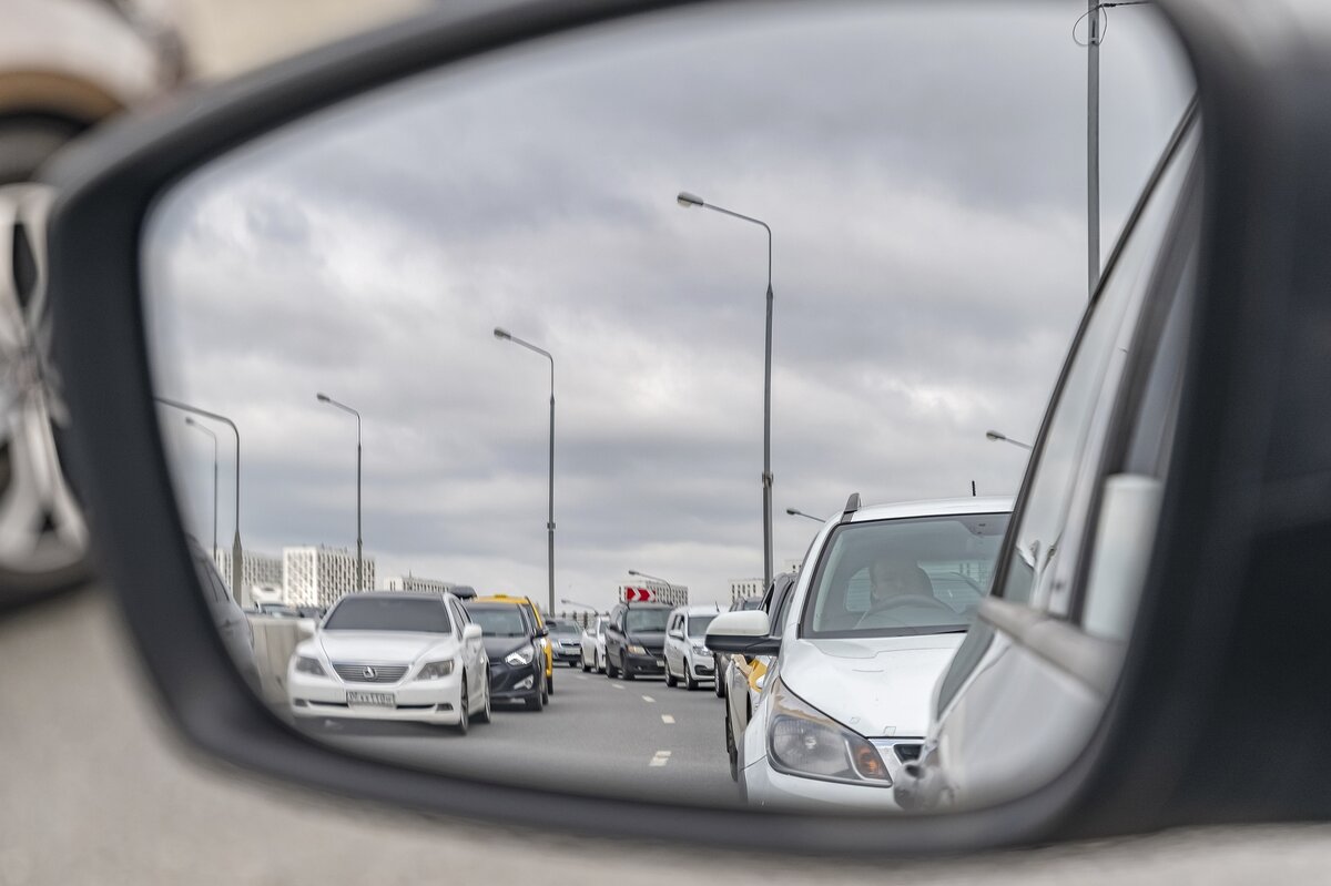 В пробке - Валерий Иванович В пробке - Валерий Иванович
