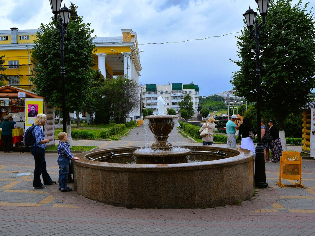 Чебоксары. Фонтан "На Арбате". - Пётр Чернега Чебоксары. Фонтан "На Арбате". - Пётр Чернега
