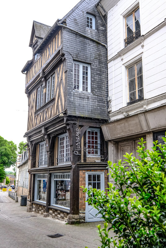 До м с выступом XVI век - Георгий А