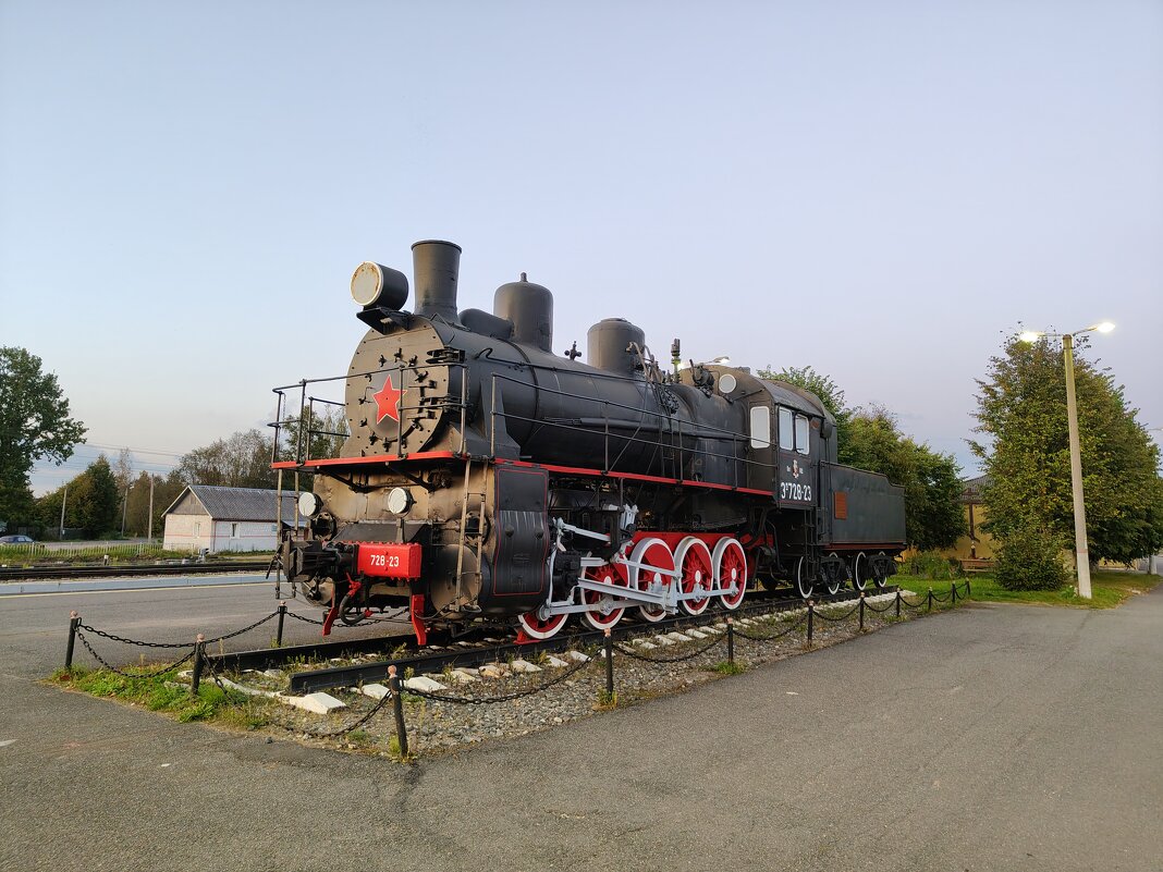 Паровоз Эм 728-23 в г.Дно - Артем 