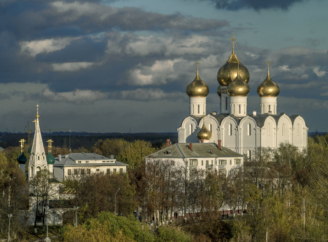 Золотые купола - Юрий Велицкий