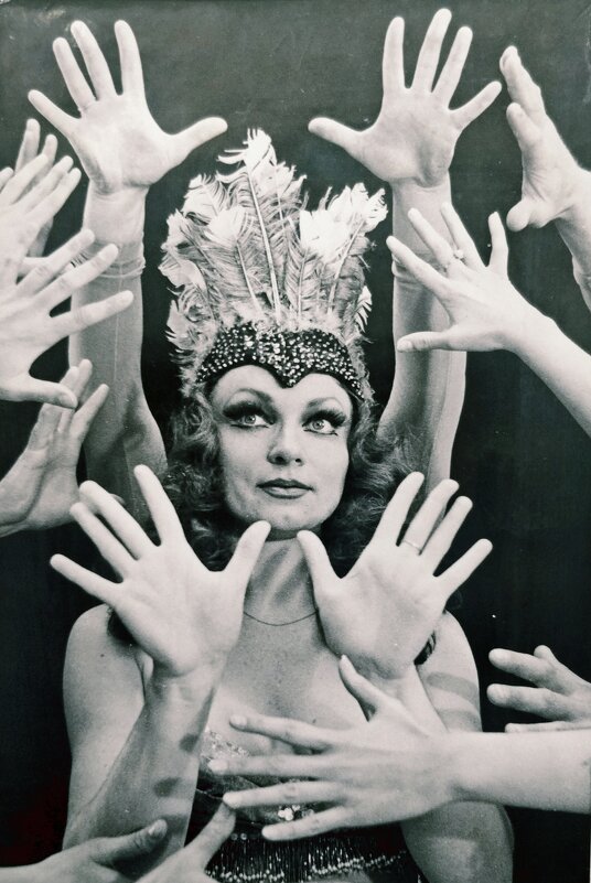 История театра - Андрей Хлопонин