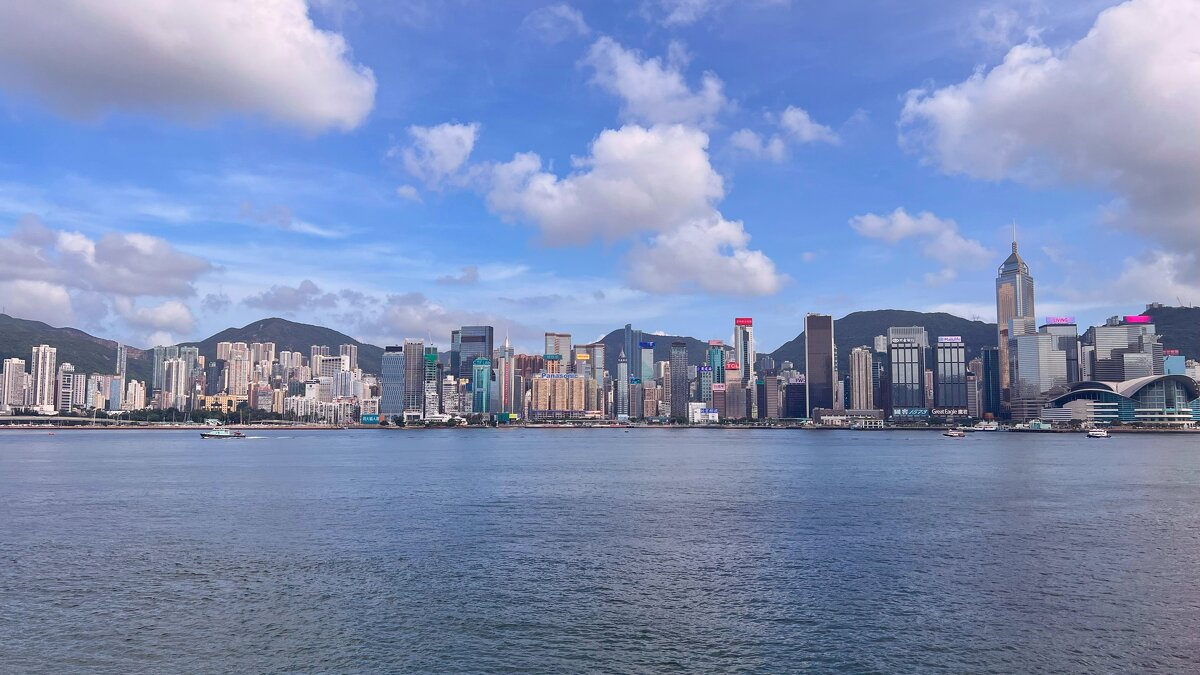 Виды бухты с набережной острова Гонконг - Николай Соколухин