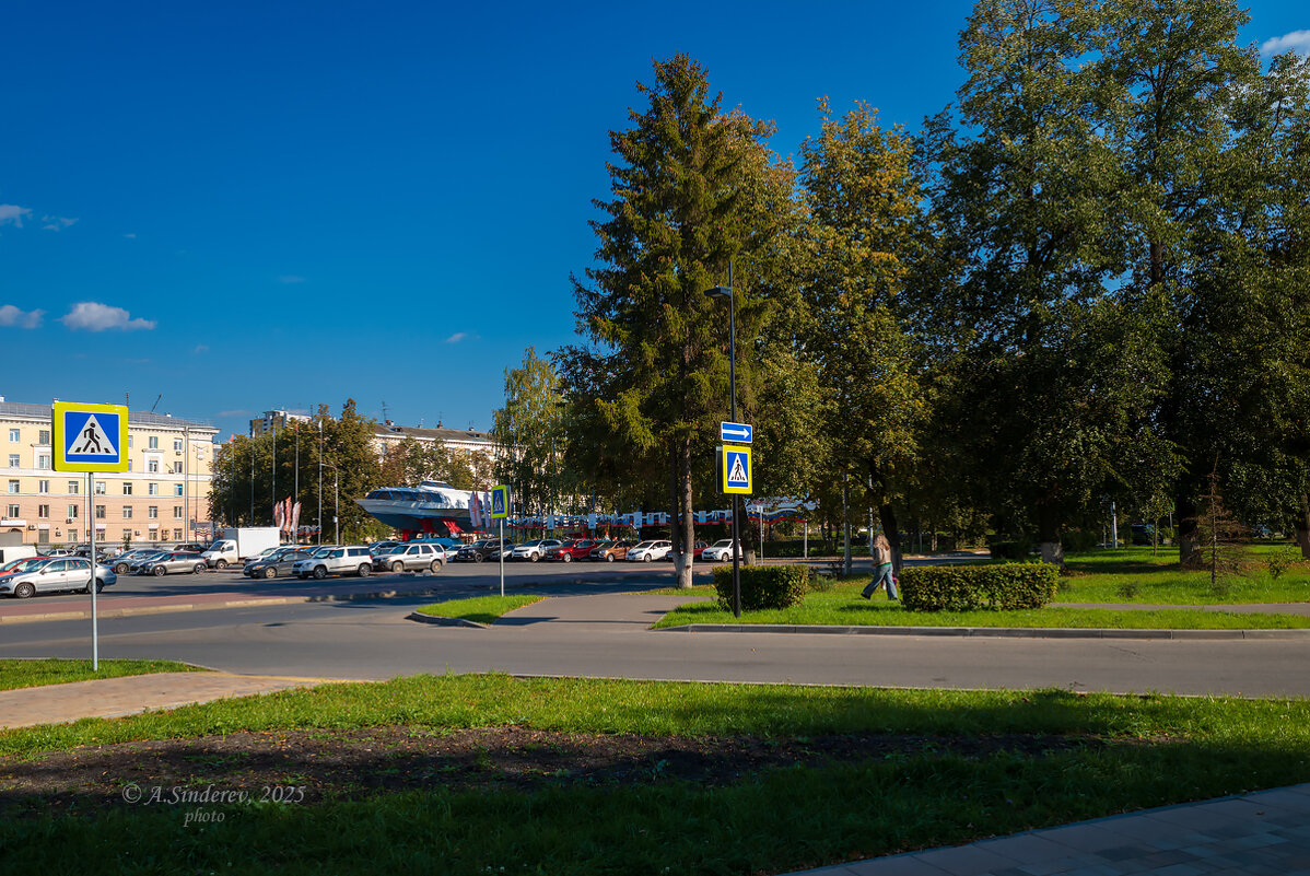 Площадь Буревестника - Александр Синдерёв