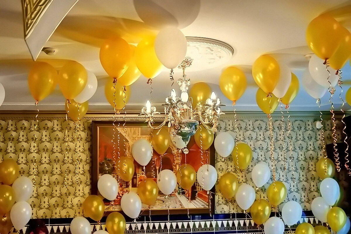 Свадьба. Банкетный зал. Праздничное настроение... - Игорь Тельцов