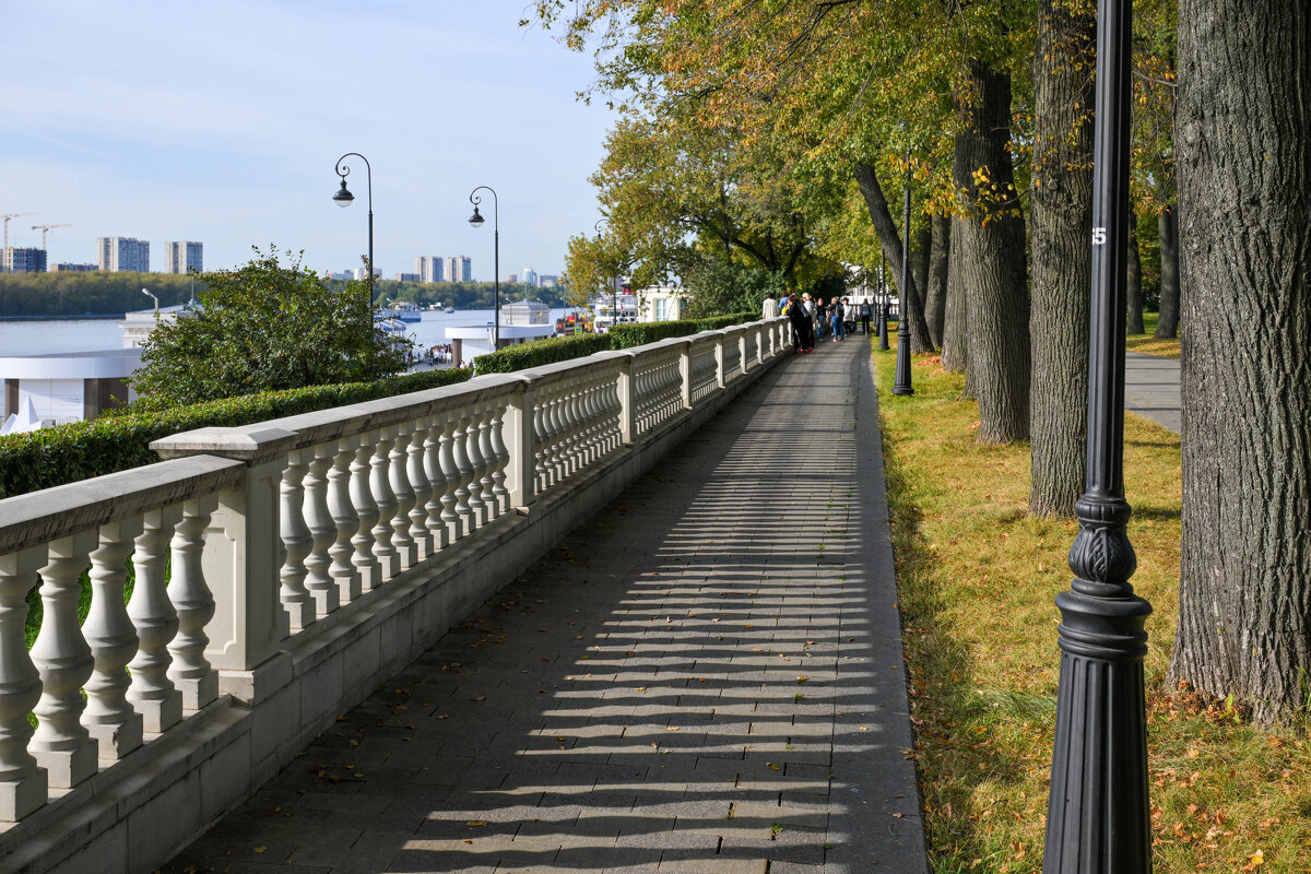 Аллея - Валерий Пославский Аллея - Валерий Пославский