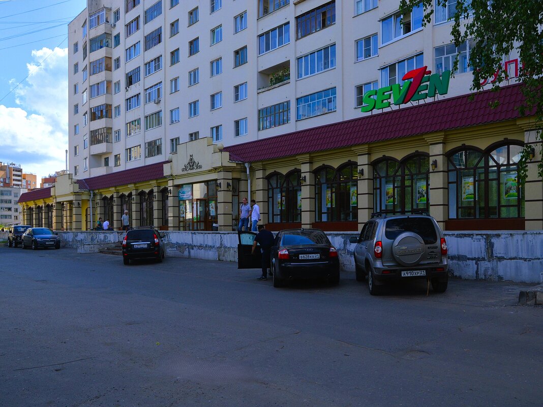 Чебоксары. Супермаркет «Seven». - Пётр Чернега