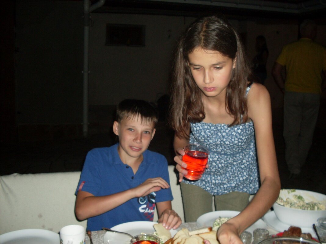 ЗАПОЗДАЛЫЙ УЖИН - СЕРГЕЙ ФИЛОЧКИН ЗАПОЗДАЛЫЙ УЖИН - СЕРГЕЙ ФИЛОЧКИН