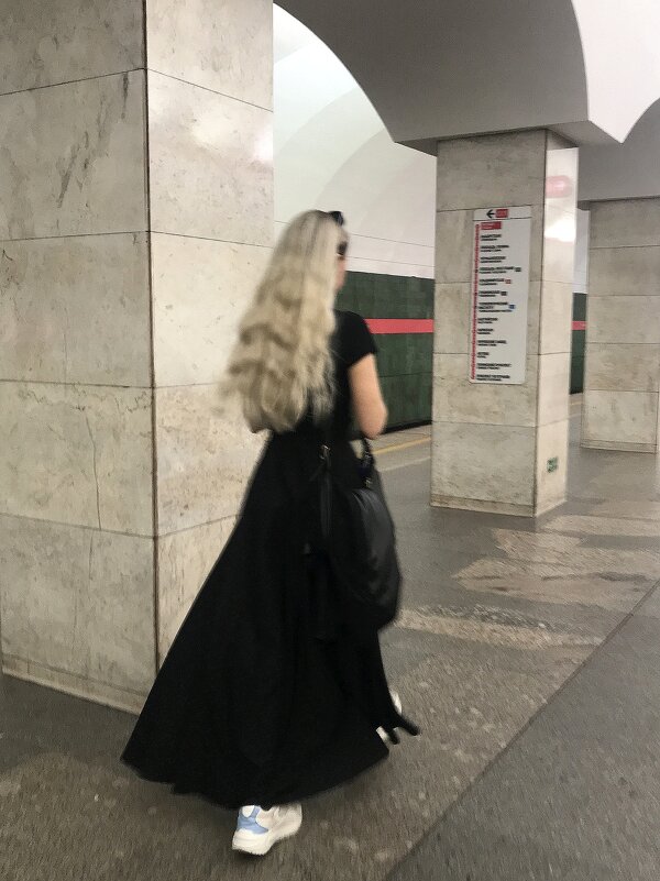 в метро - zavitok *