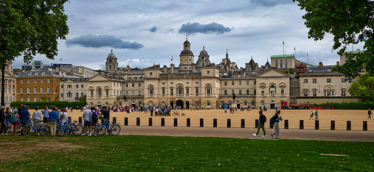 Horse Guards... - Dmitriy Dikikh