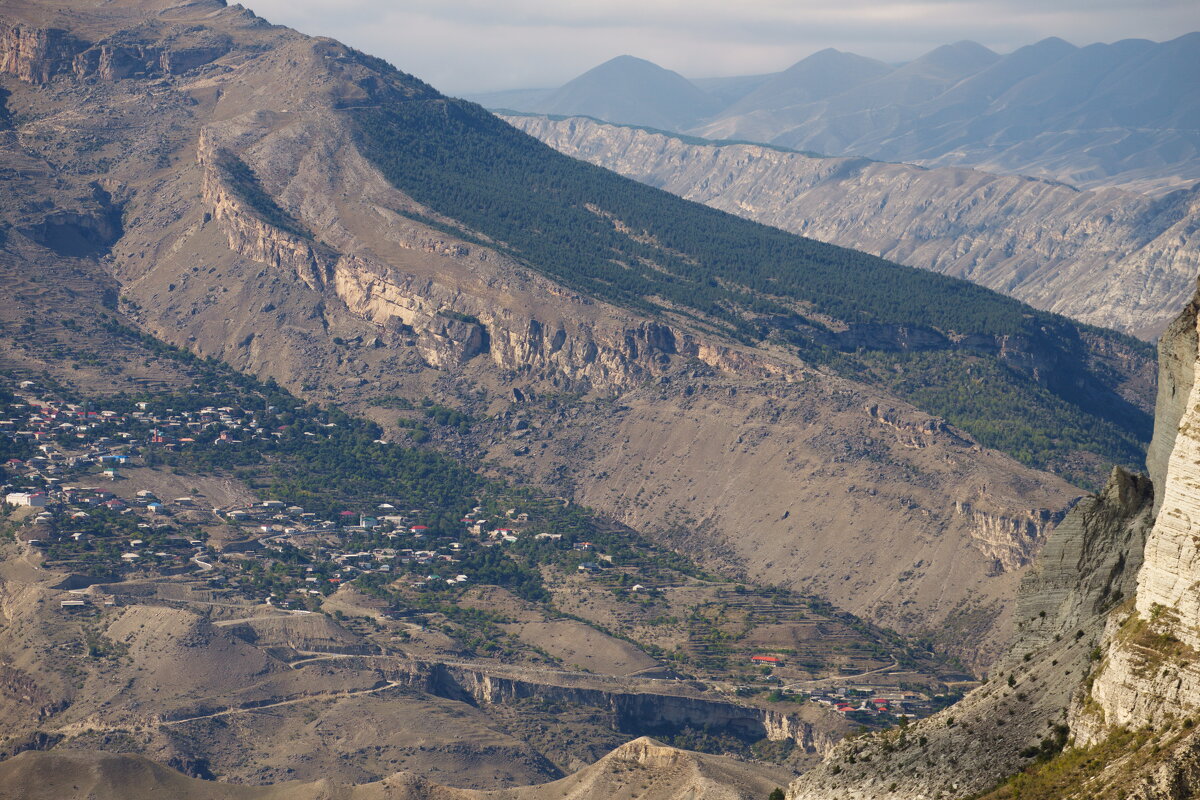 Селение на склоне - M Marikfoto