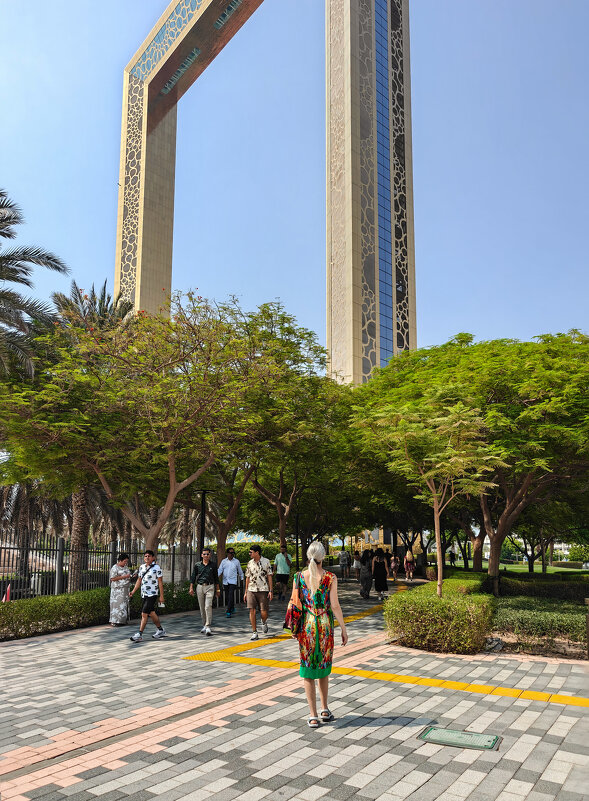 Где-то в Дубае. - Boris Zhukovskiy