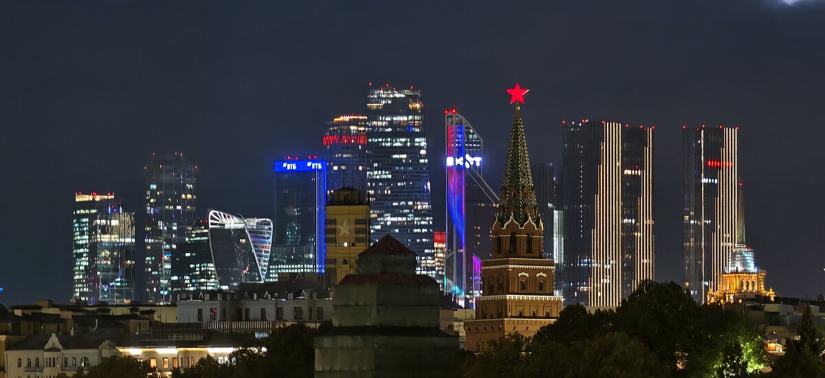 Вечерняя Москва - <<< Наташа >>> Вечерняя Москва - <<< Наташа >>>