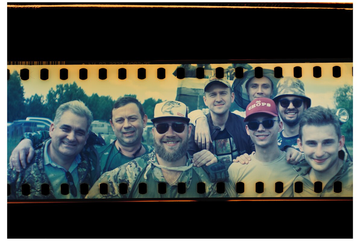 Групповой портрет - Евгений Золотаев