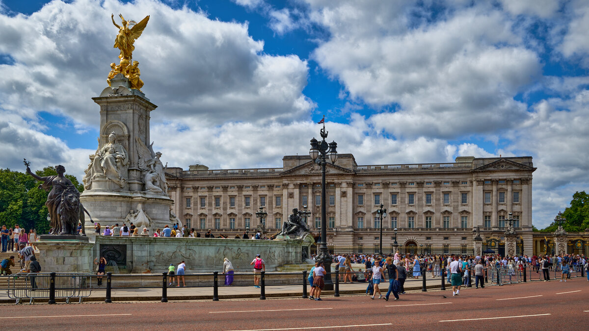 Букингемский дворец... - Dmitriy Dikikh