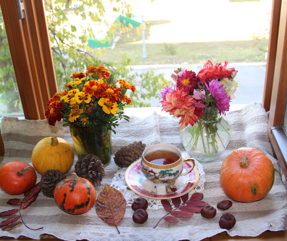 Октябрь - Венера Чуйкова