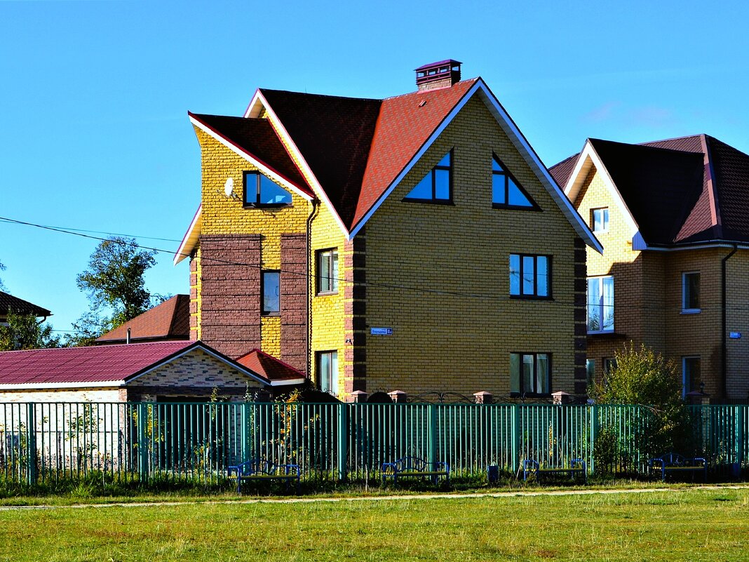 Чебоксары. Дом по ул. Бородина 8а. - Пётр Чернега Чебоксары. Дом по ул. Бородина 8а. - Пётр Чернега