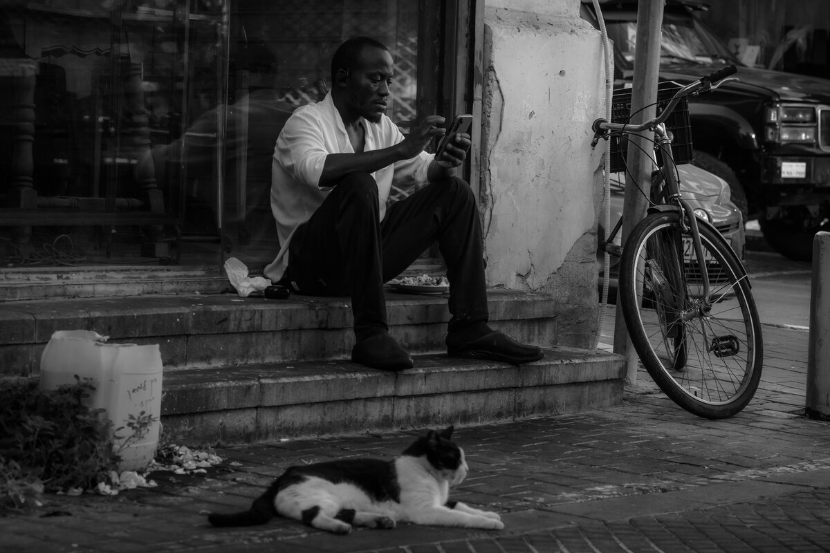 "черный верх, белый низ..." - alex chernin