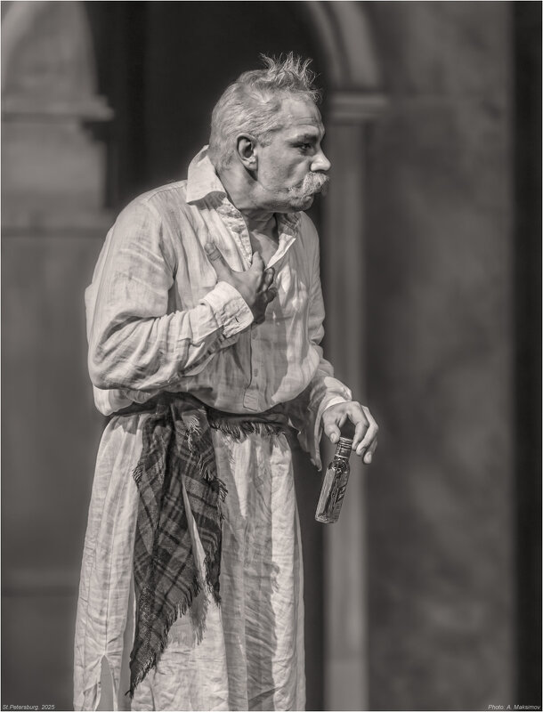 Актёр Дмитрий Гирев в роли Вано Пантиашвили (князь). - Александр Максимов