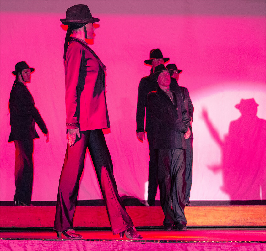 Шарм аж зашкаливает ... - Alexandеr P