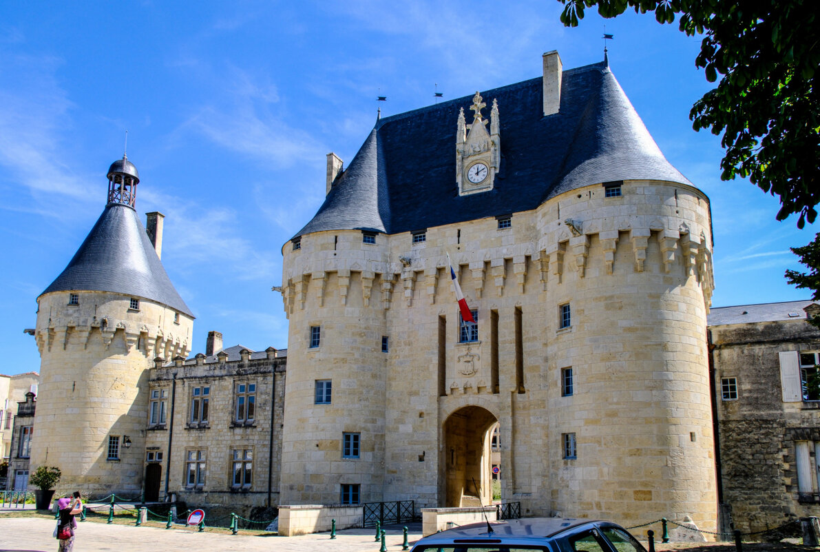 Замок Жонзак XI век - Георгий А