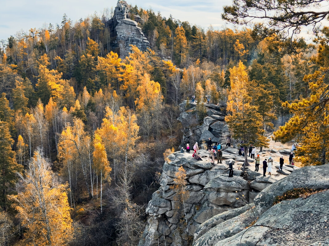 Скалы и краски осени. - Сергей Адигамов