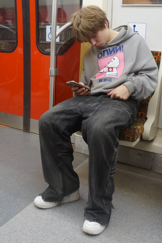 в метро - zavitok *