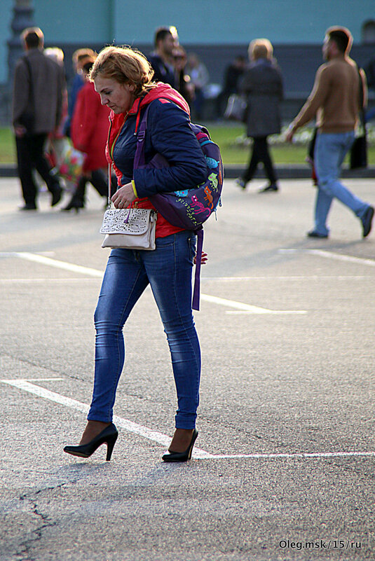 прохожая - Олег Лукьянов