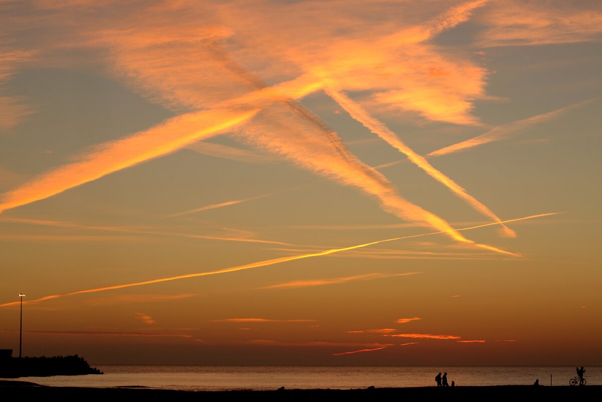 В конце жаркого дня - Валерий 