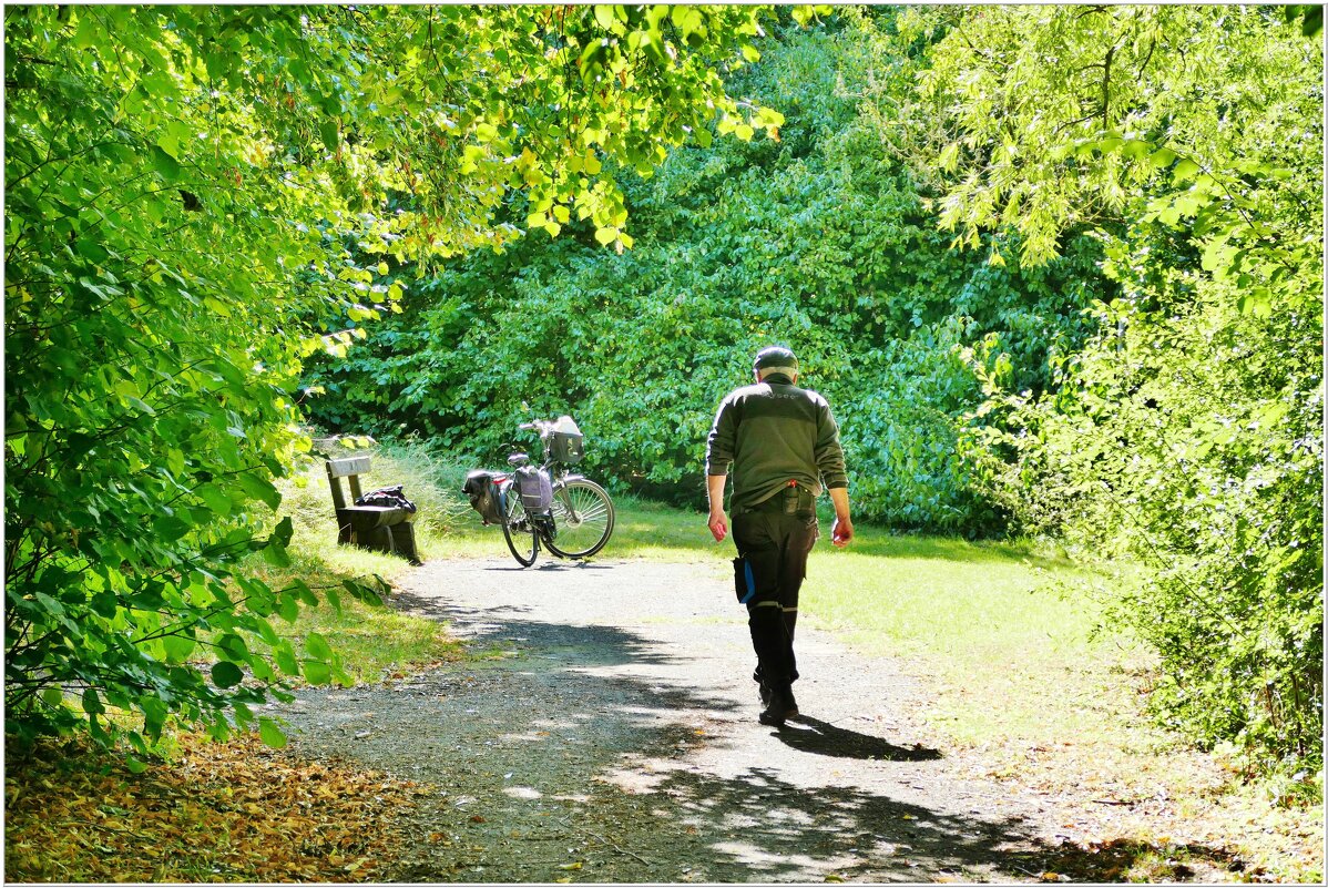 НА ПРОГУЛКЕ... - Elvira E. 