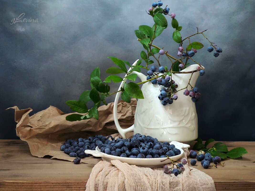 Натюрморт с голубикой. - Галина Левина