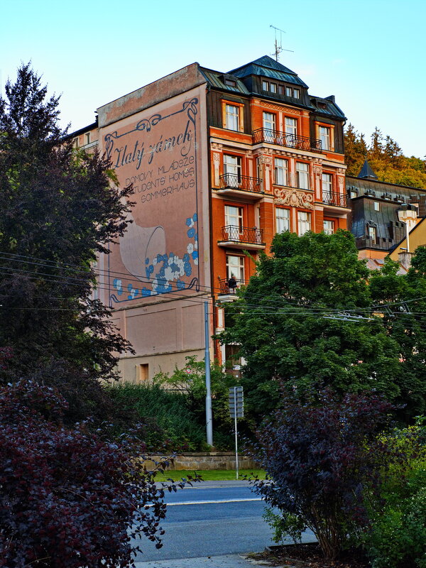 *** - Witalij Löwin