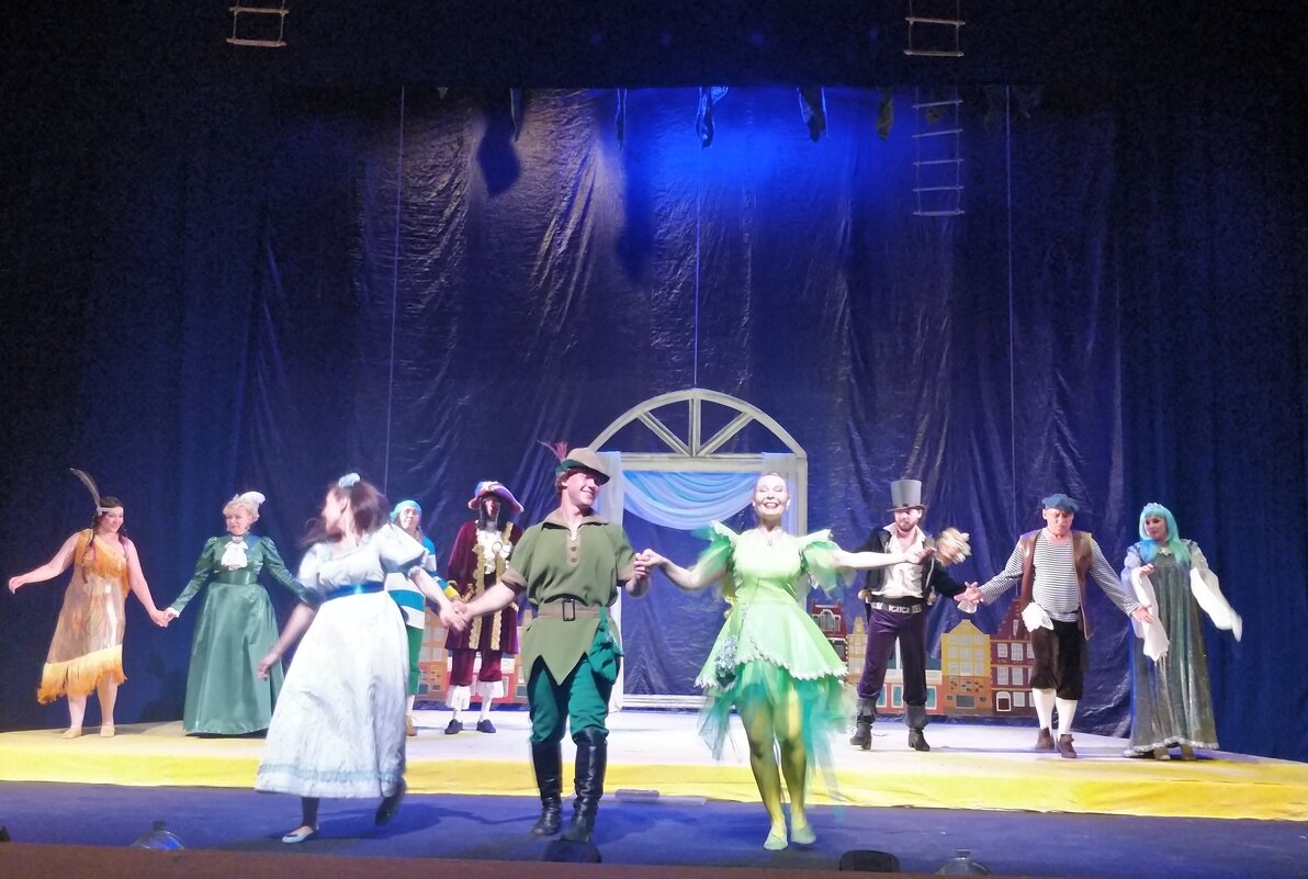 В театре - Андрей Хлопонин