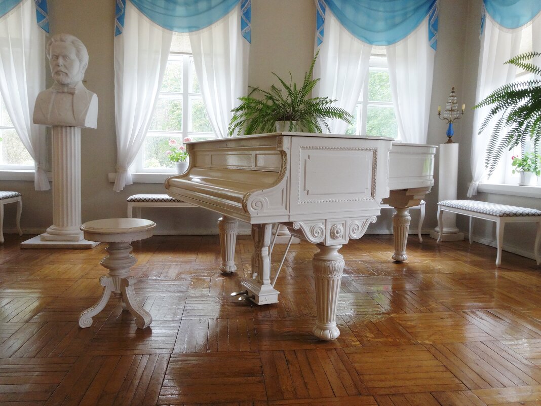 Музей-заповедник М. П. Мусоргского - Лидия Бусурина