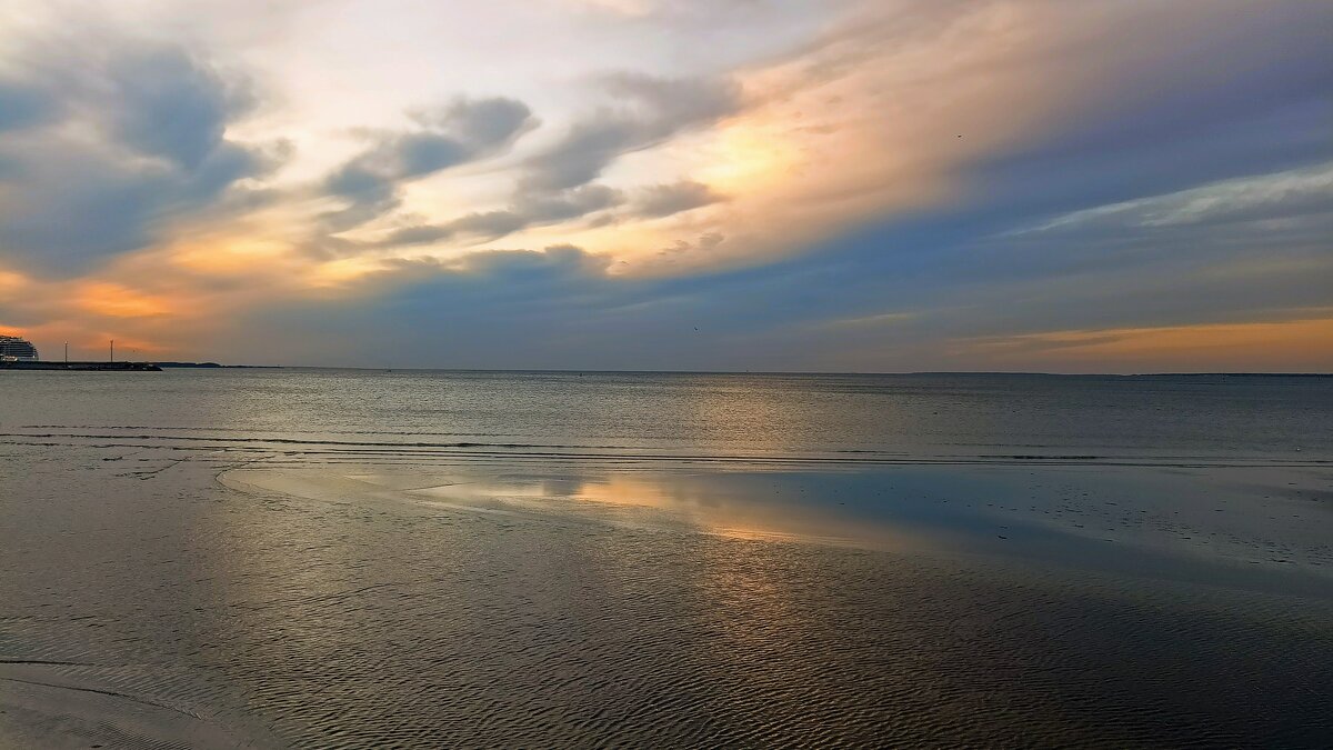 Закат на набережной Финского залива - Veera V