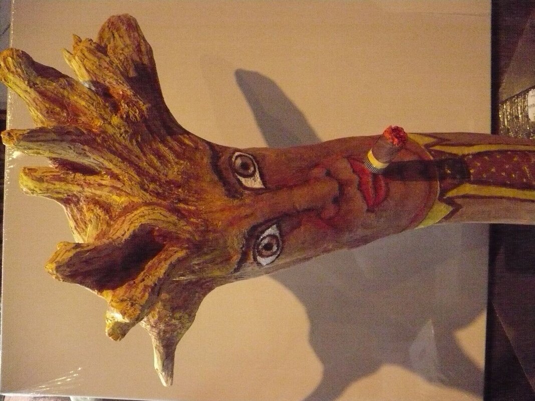 В антракте...АРТИСТ...(деревянная скульптура) - Валерий Кокорев