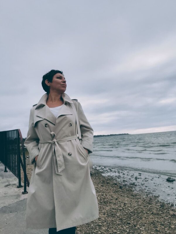 Пляж в октябре - Анжелика Пухова