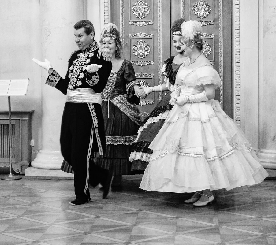 *** - Александр Русинов